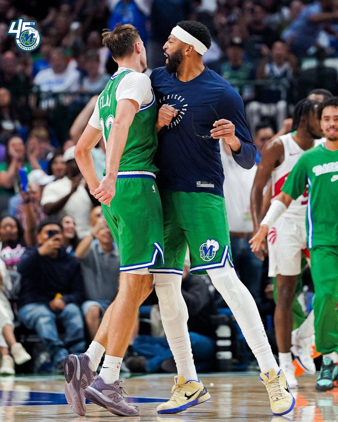 梅赛德斯轻取红牛二队,拉塞尔刷新纪录 梅赛德斯轻取红牛二队,拉塞尔刷新纪录