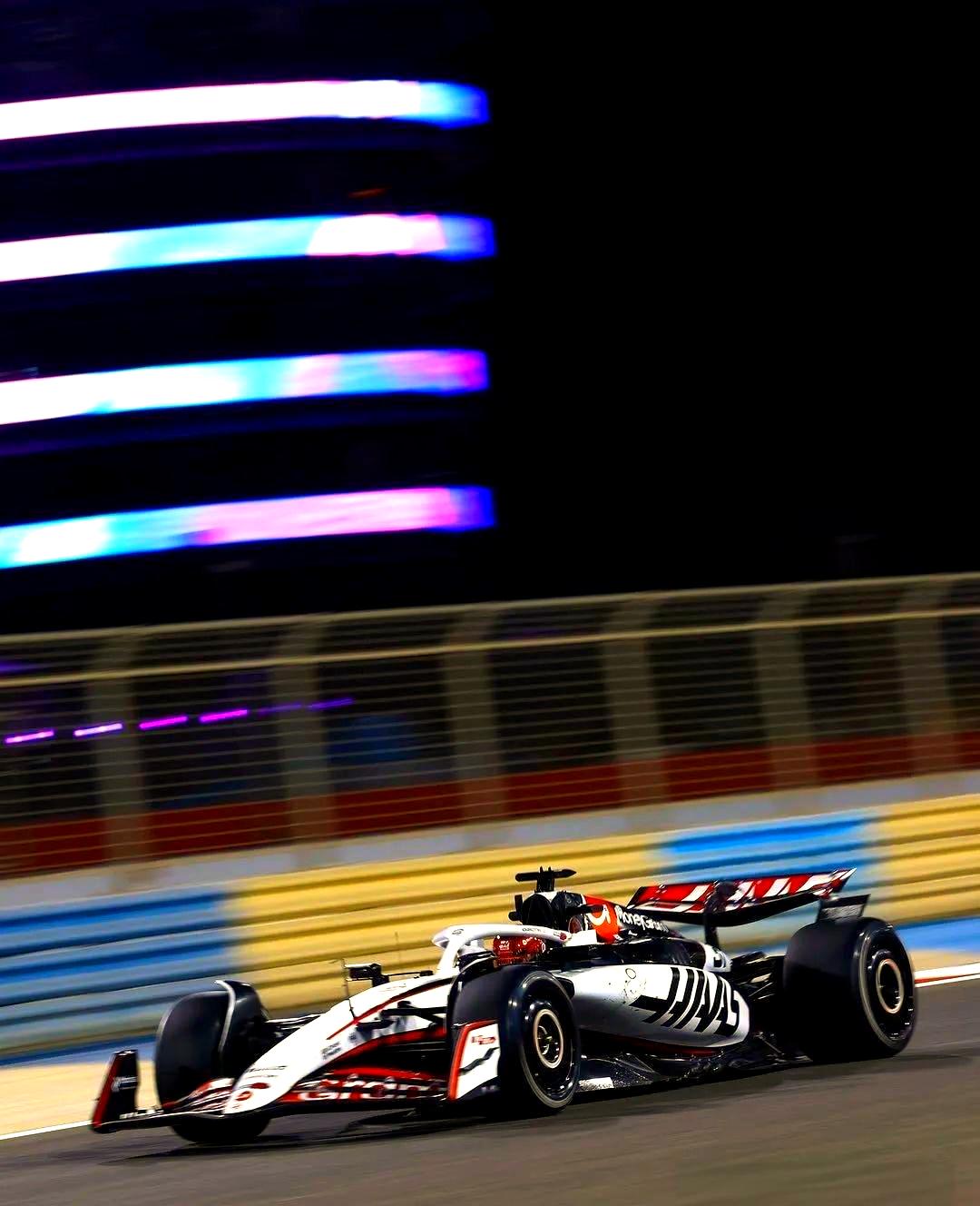 哈斯车队力克梅赛德斯，皮亚斯特里关键制胜