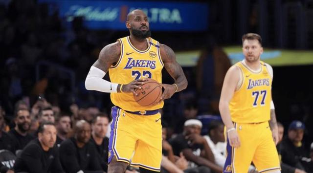 快船碾压山东队，东契奇点燃赛场