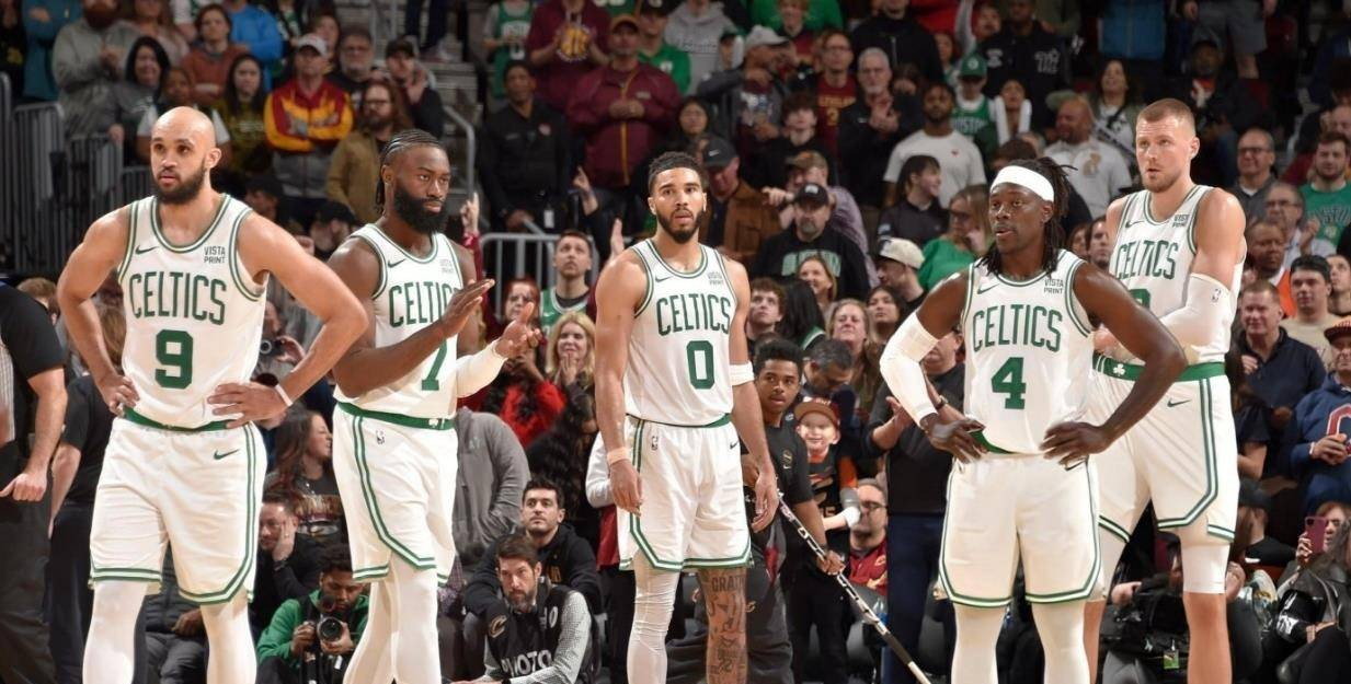 福建队力克凯尔特人，霍勒迪扛起全队