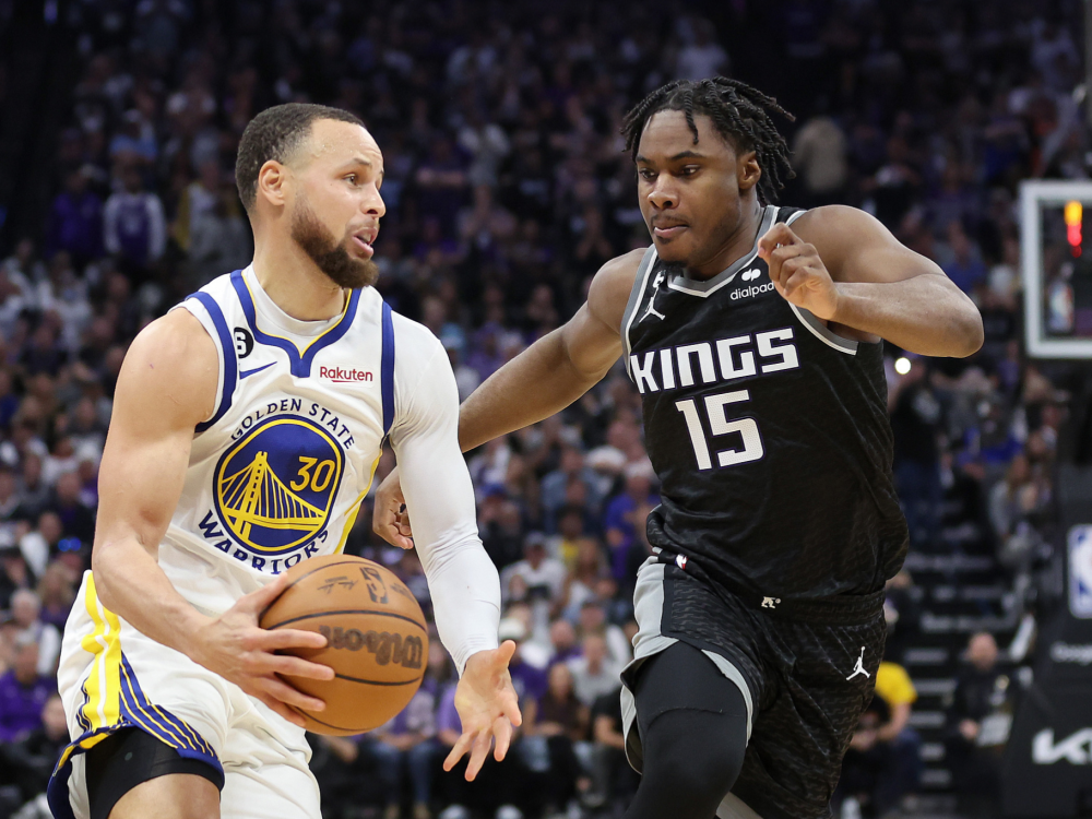 骑士力克勇士，米切尔惊艳四座