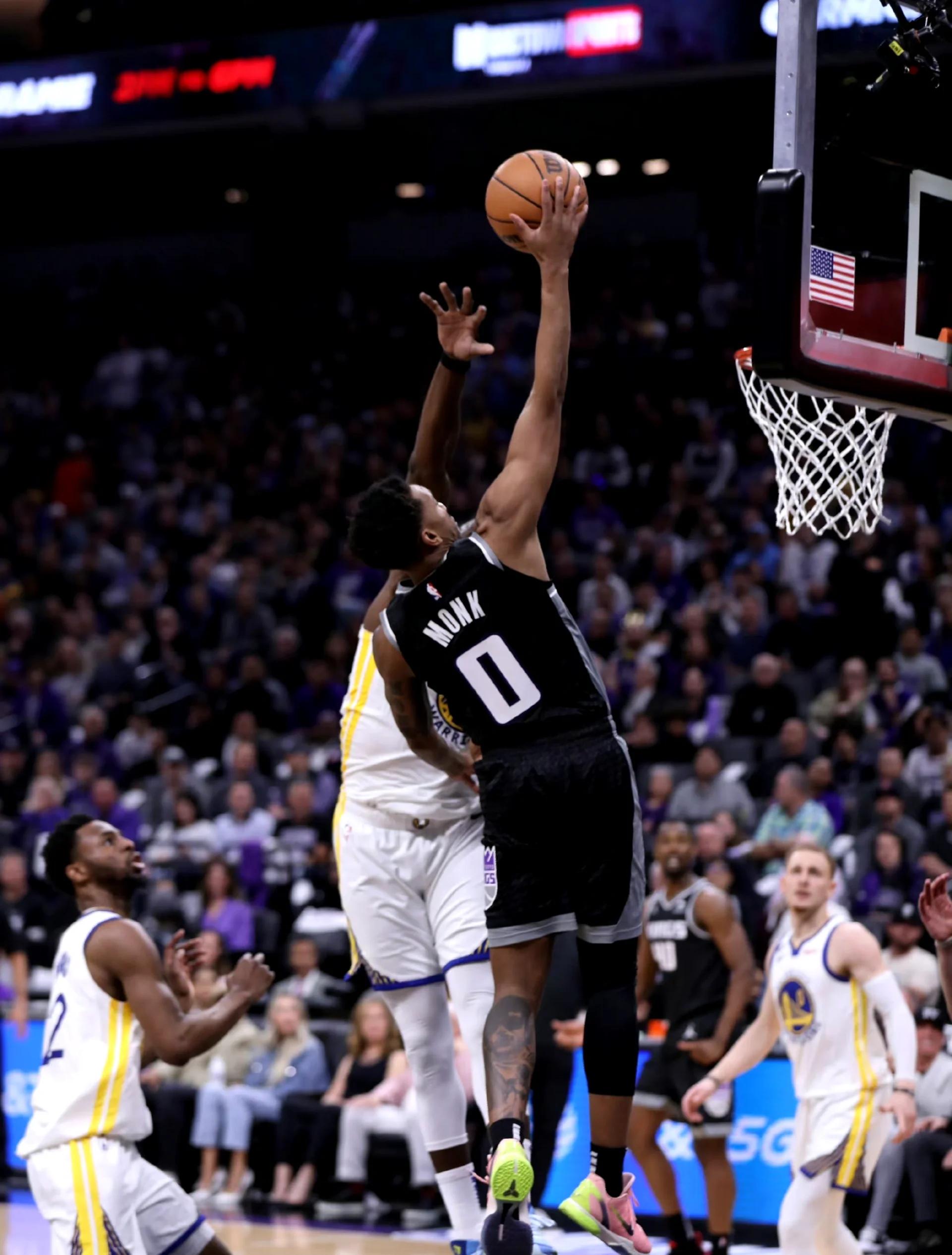 上海队险胜篮网，恩比德统治全场