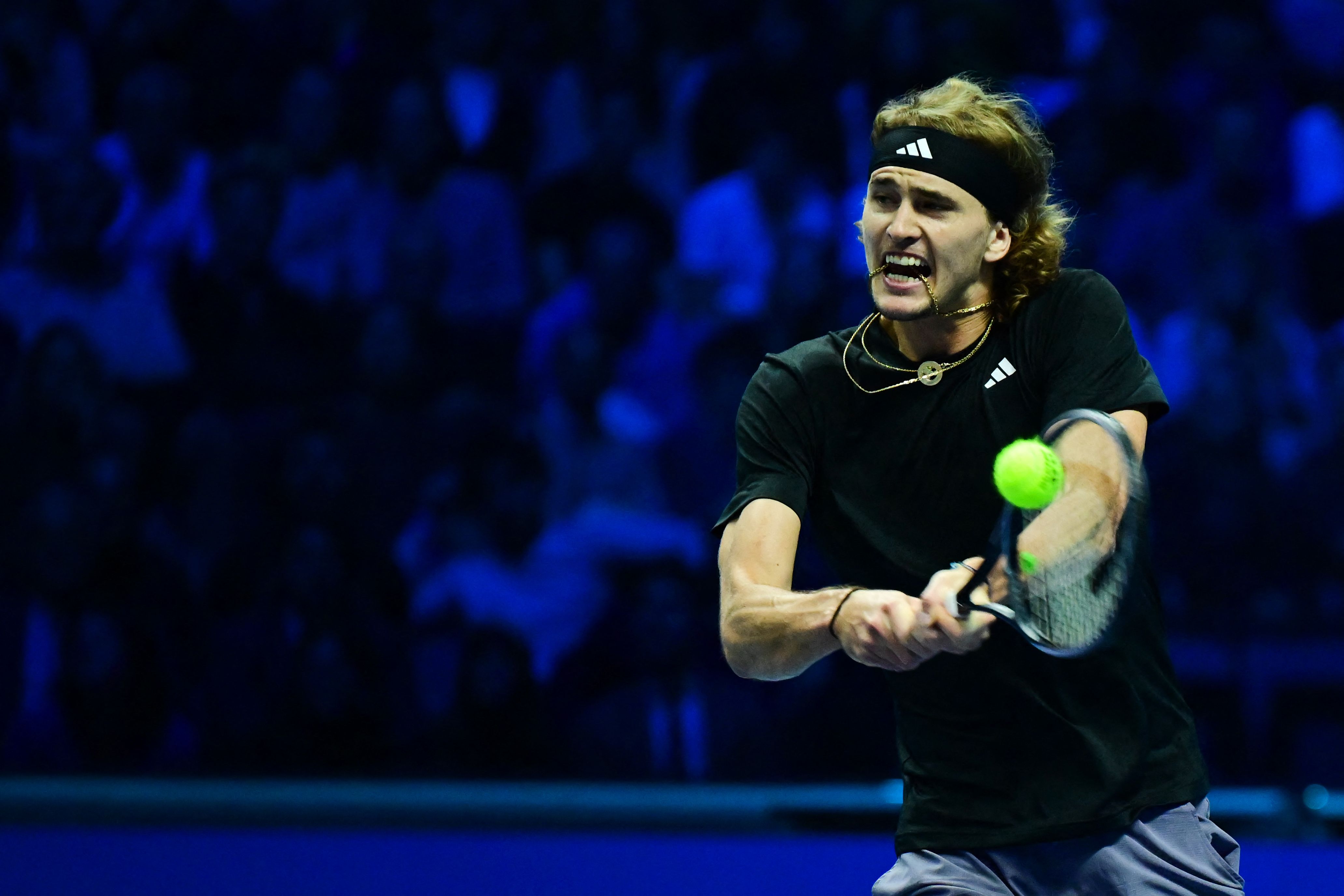 德国网球队鏖战美国网球队，梅德韦杰夫统治全场