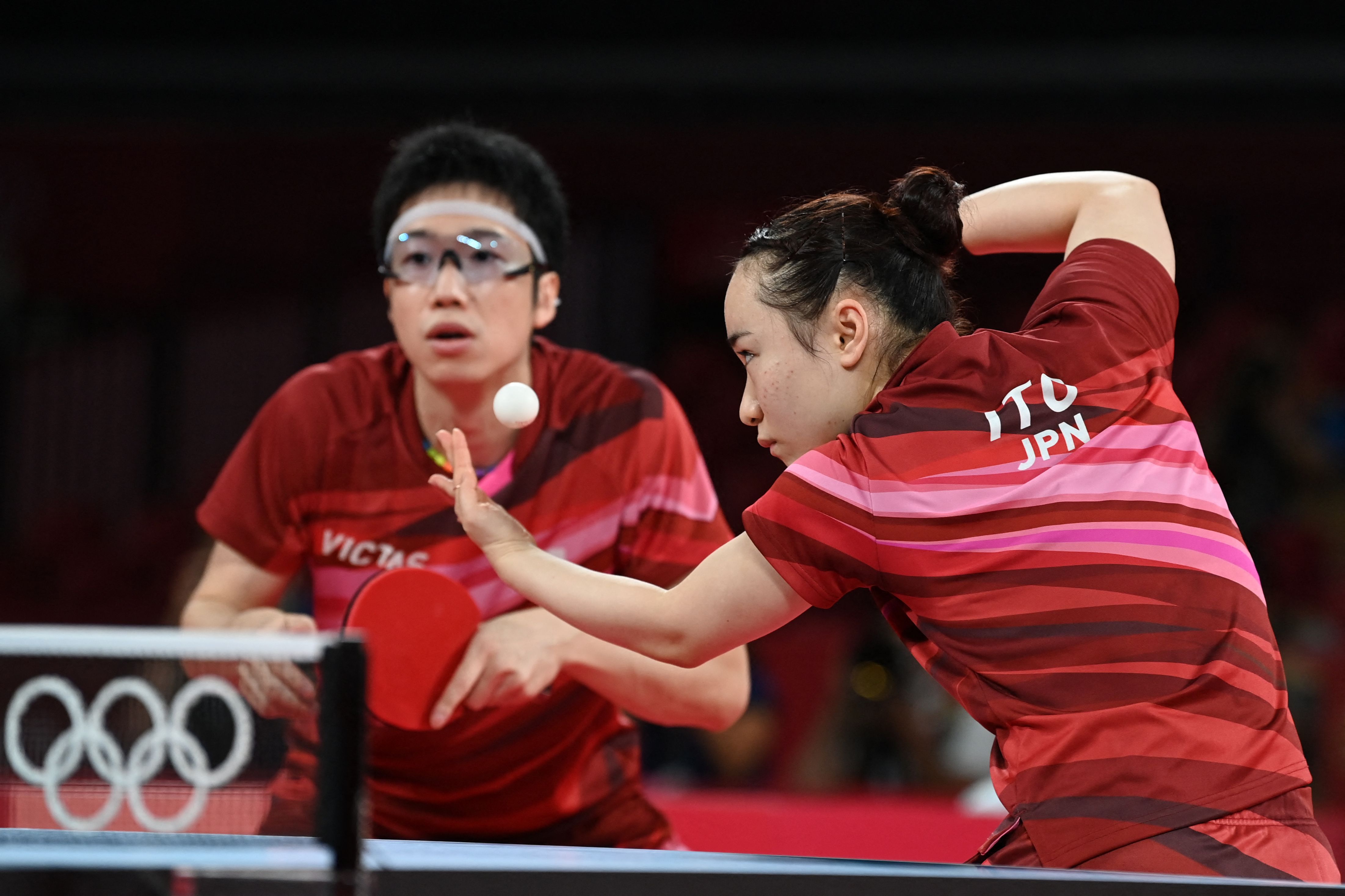 波兰乒乓球队碾压德国乒乓球队，许昕完成帽子戏法