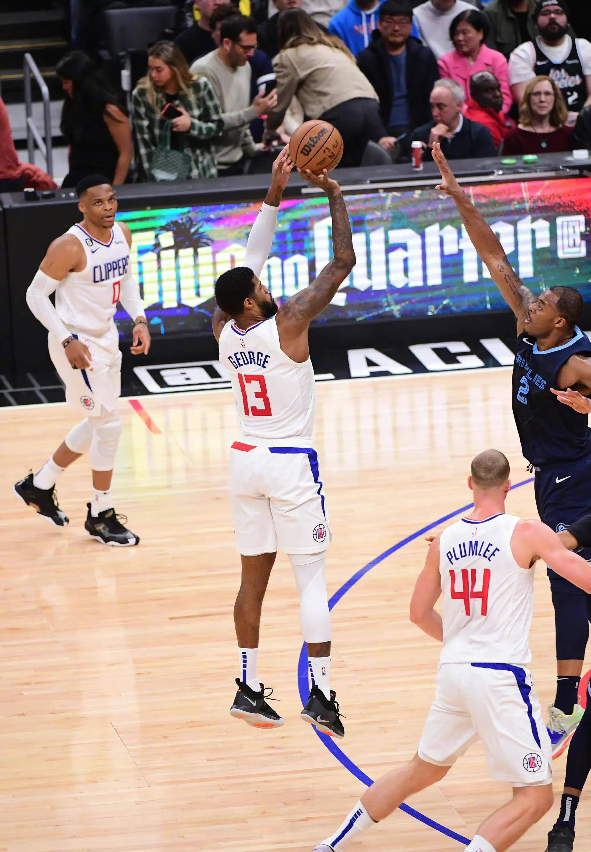 Excel血洗RGE,Xiaohu三分雨点燃全场 Excel血洗RGE,Xiaohu三分雨点燃全场