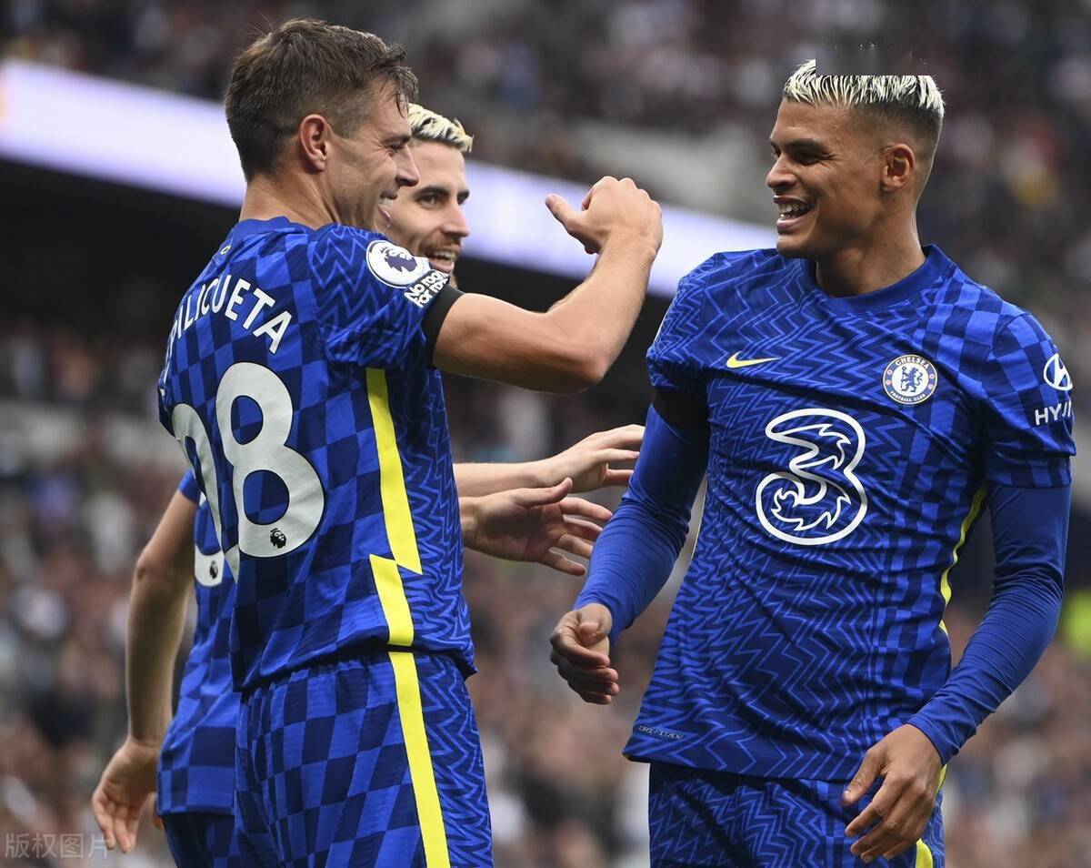 切尔西中卫稳定防守,率领国家队轻松晋级 切尔西中卫稳定防守,率领国家队轻松晋级