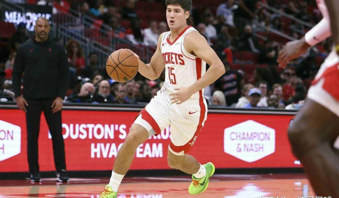 火箭主帅遭遇批评，球队状态低迷