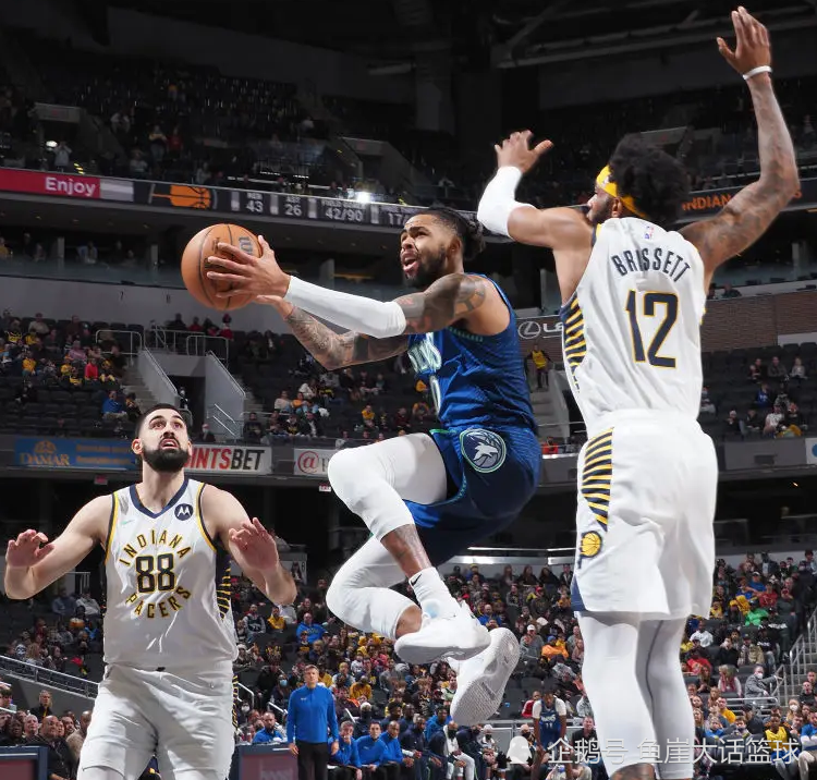 索伯车队逆转红牛二队，拉塞尔带队取胜