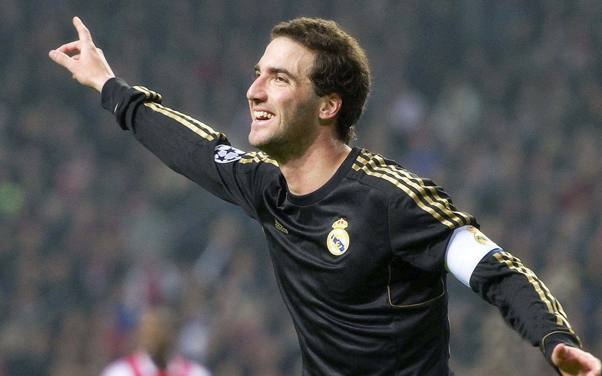 法比尼奥一锤定音，加拿大终结洪都拉斯，锁定关键晋级之路